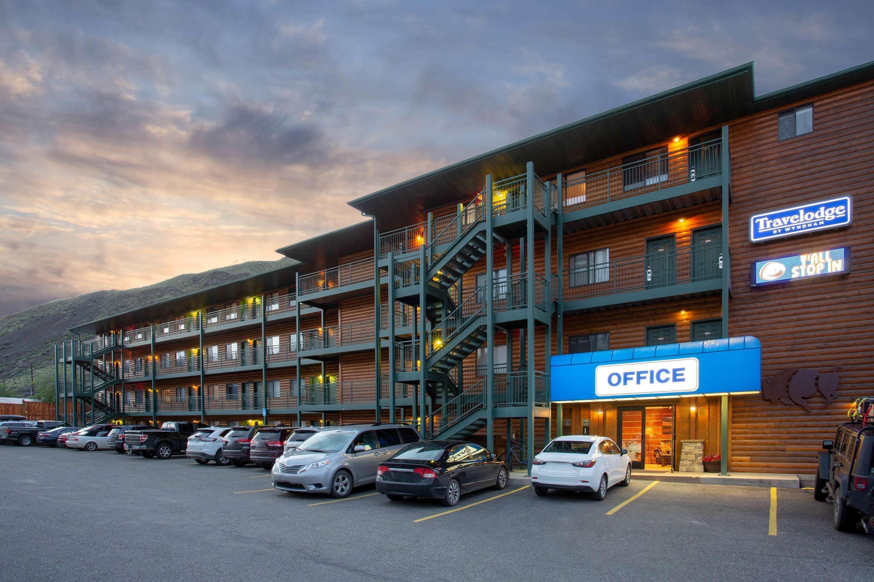 Travelodge By Wyndham Gardiner Yellowstone Park North Entr Ngoại thất bức ảnh